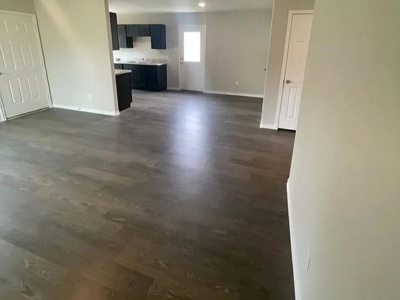5th image of 1855 Cartwright St