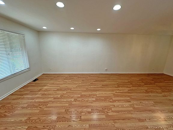 4th image of 208 Autumn Ln