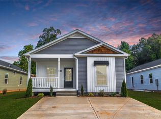 106 Bellamy Rd, Asheville, NC 28806