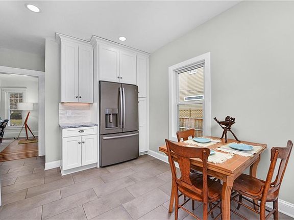 5th image of 1273 Giel Ave