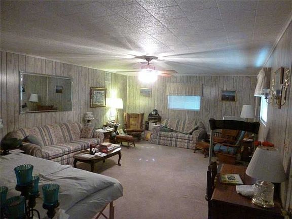 3rd image of 910 8th Ave