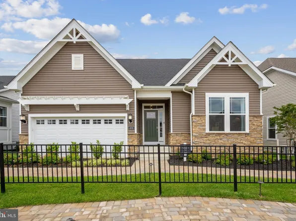 10019 Shenandoah Ln, White Plains, MD 20695