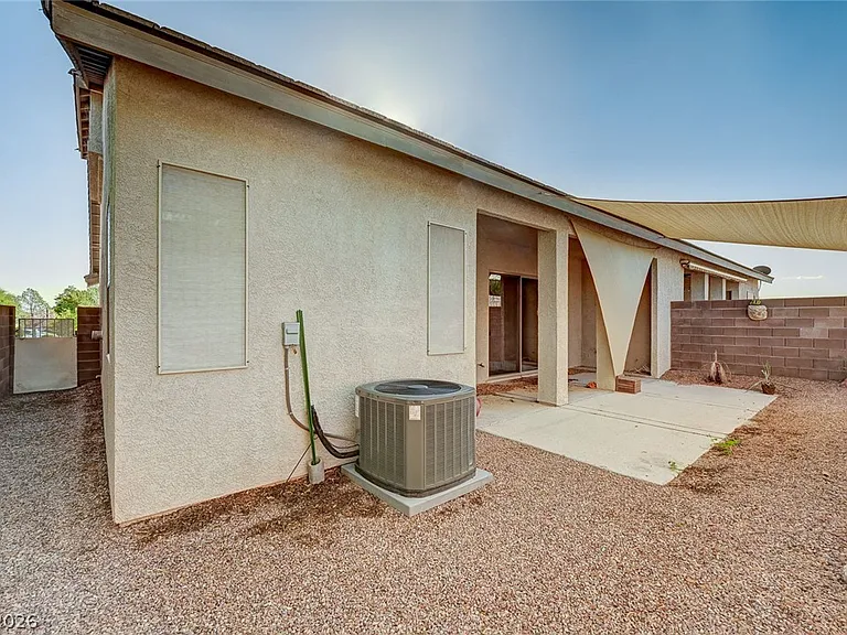 9197 Grey Pebble Ct — Photo 47