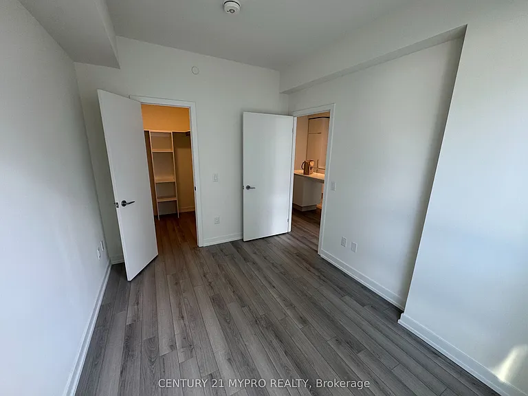 89 Church St #1010 — Photo 7