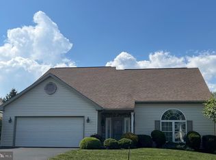 109 S Cacoosing Dr, Sinking Spring, PA 19608