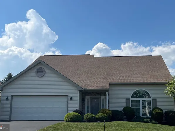 109 S Cacoosing Dr, Sinking Spring, PA 19608