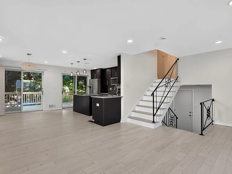 3521 Yuma St NW — Photo 5