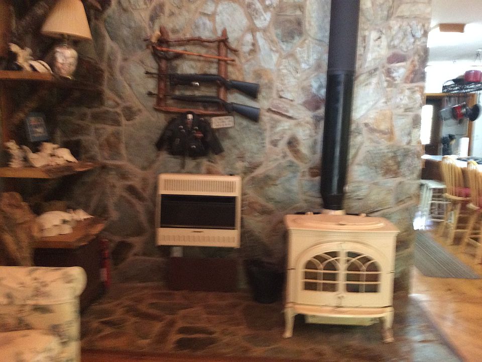 2nd image of 620 Dogwood Ln