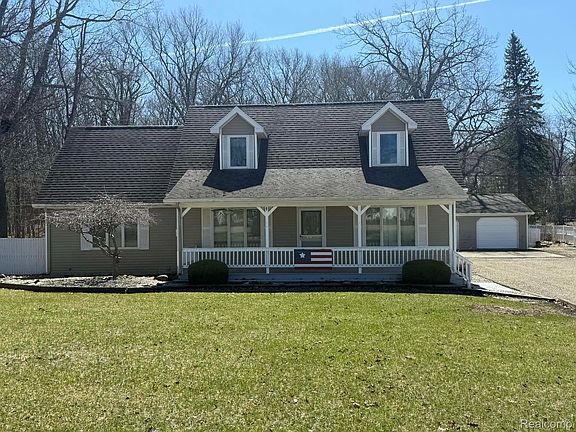 2nd image of 4689 Port Austin Rd