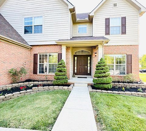 4th image of 6704 Burnside Ln
