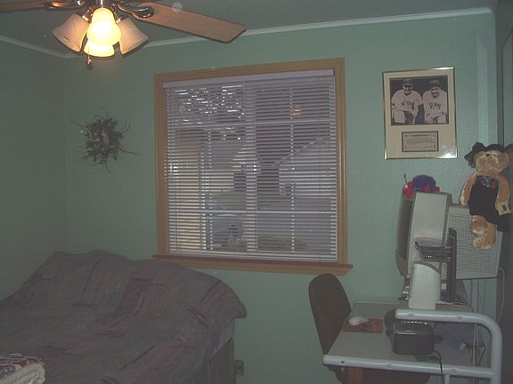Guest bedroom #1