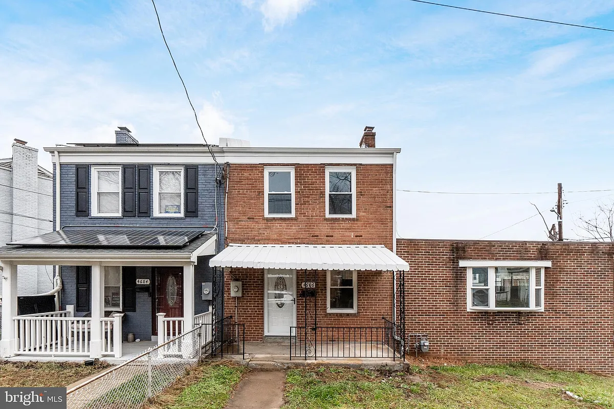 Building Photo - 4686 A St SE