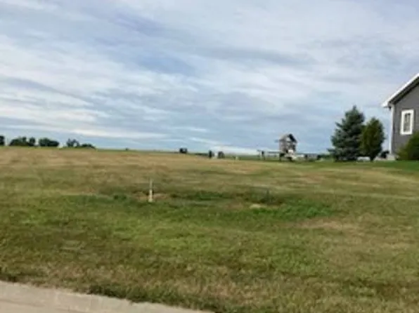 503 W Leblanch St, Hartington, NE 68739