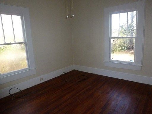 2nd image of 411 Harwell Ave