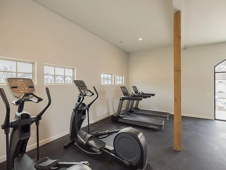Oak Hill Townhomes: Now Offering First Month FREE! — Photo 23