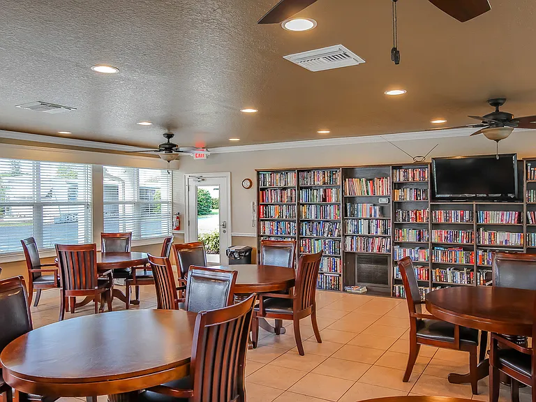 Lakeshore Landings — Photo 14