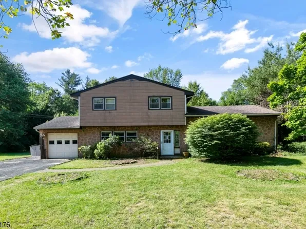 193 Clover Hill Rd, Long Hill Twp., NJ 07946
