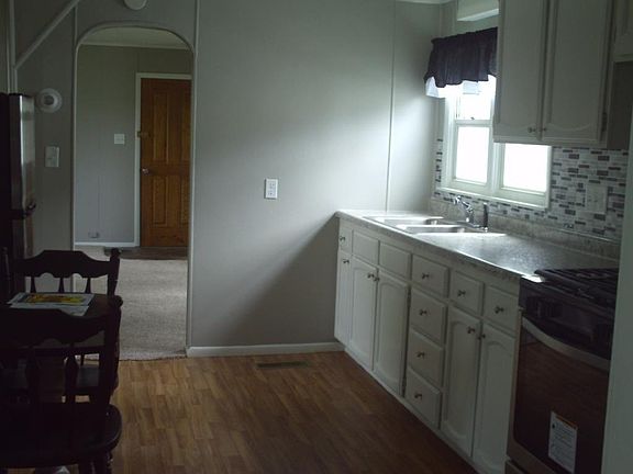 4th image of 2321 Avenue D