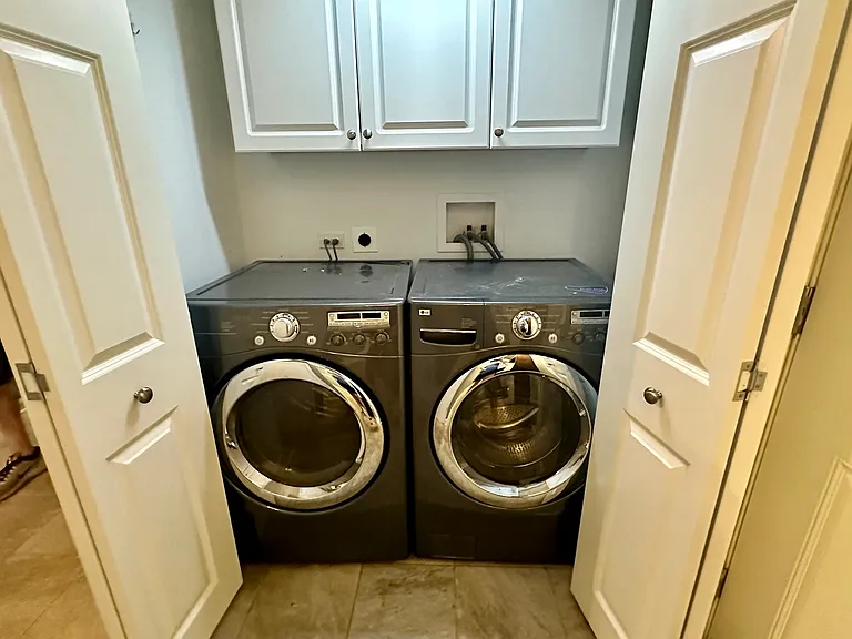 1010 Illinois St — Photo 12