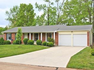 503 Stephanie Ln, Ballwin, MO