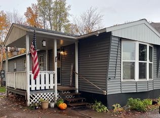 23156 W Cedar Ave, Dollar Bay, MI 49922