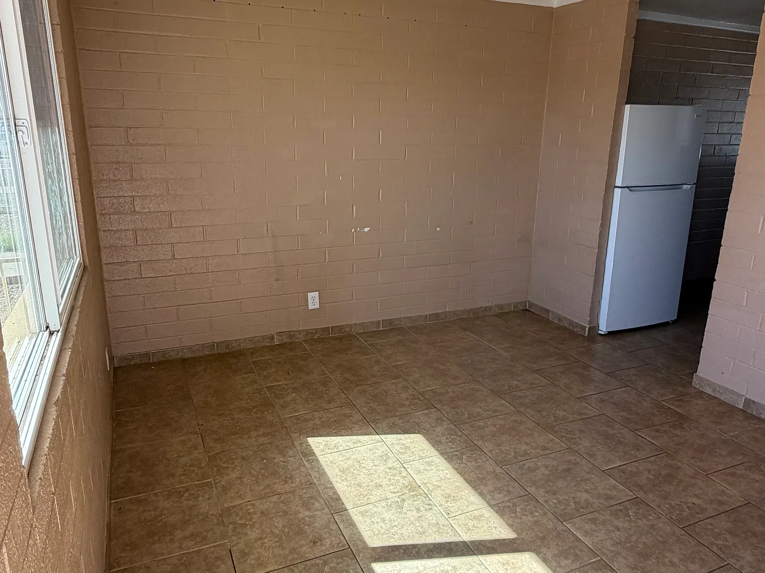 2 bed, $1,200 — Photo 2