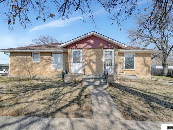 614 7th St, Syracuse, NE 68446