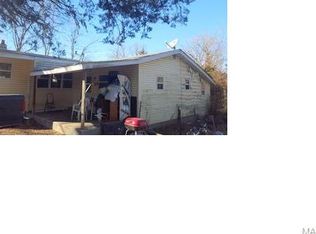 47 White River Rd, Davisville, MO 65456