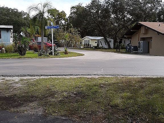 4th image of 10403 Barbarosa Cir