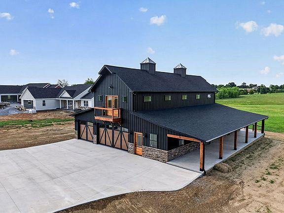 4th image of 123 Cattlemans Dr