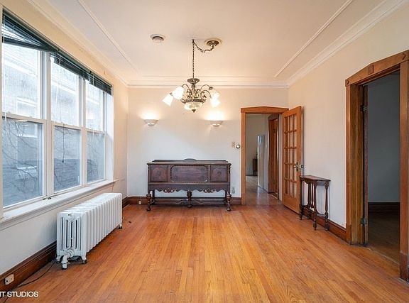 5th image of 2516 Gunderson Ave