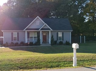 520 Oak Grove Rd, Goodspring, TN 38460