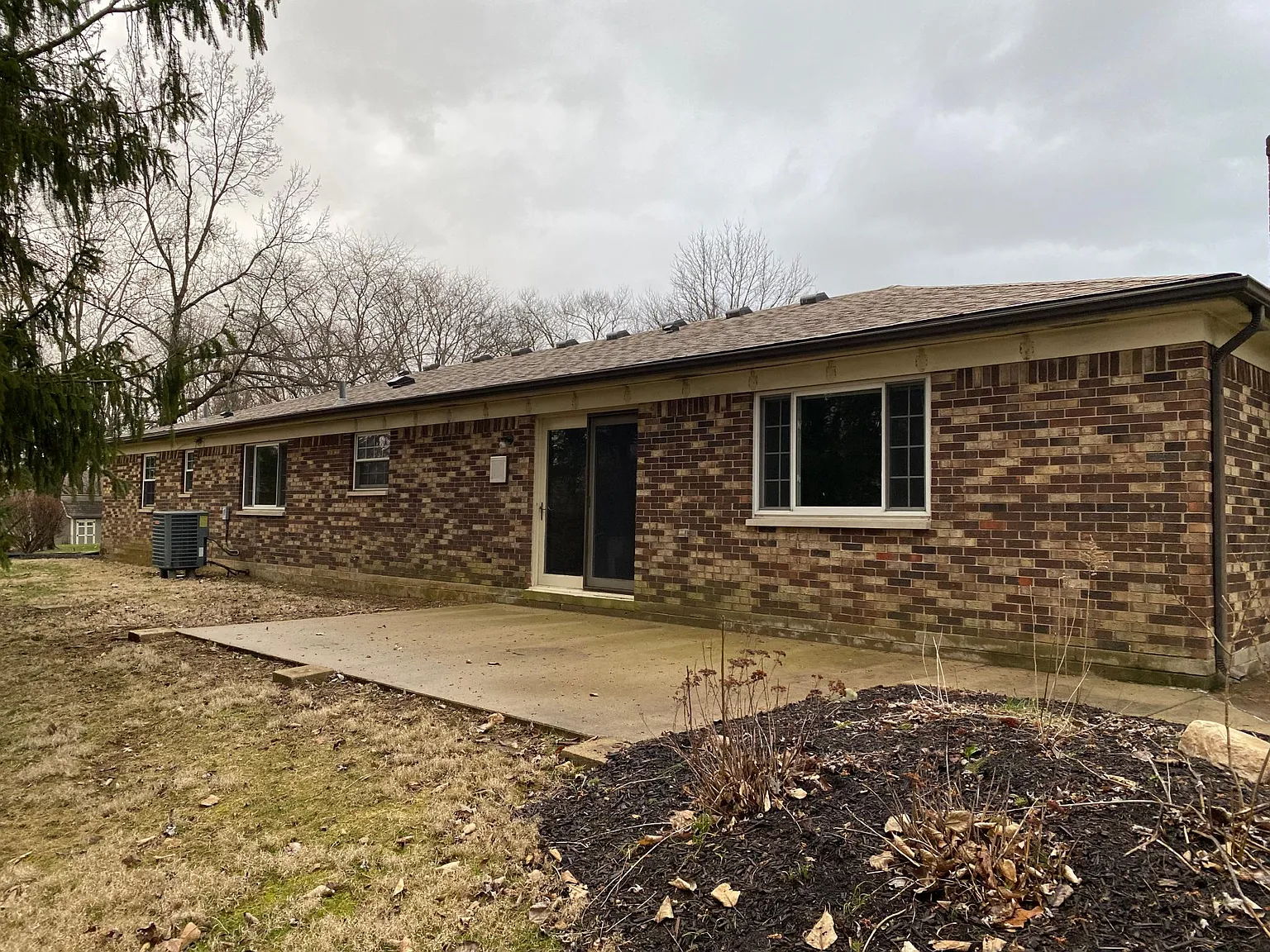 4 bed, 2380 sqft, $2,750 — Photo 2