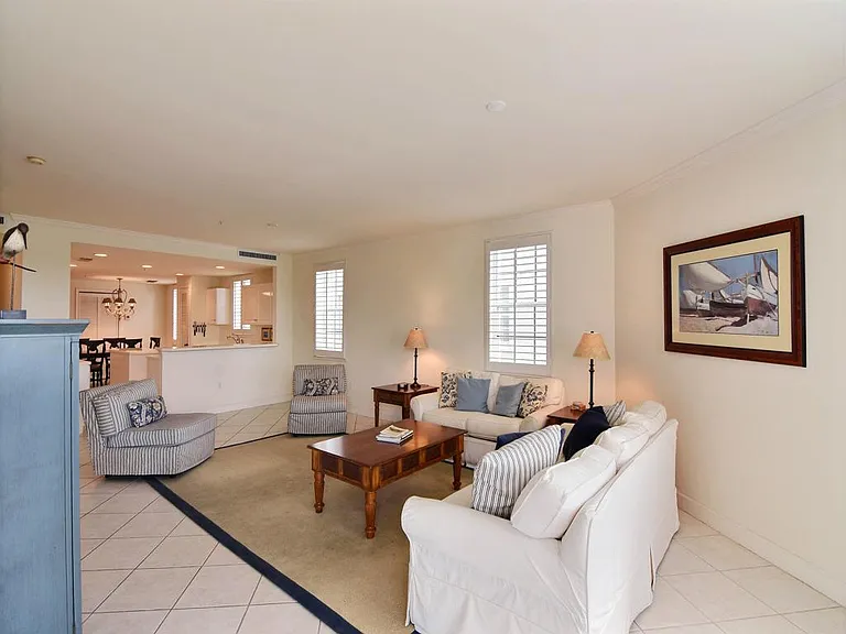 940 Turtle Cove Ln #210 — Photo 6