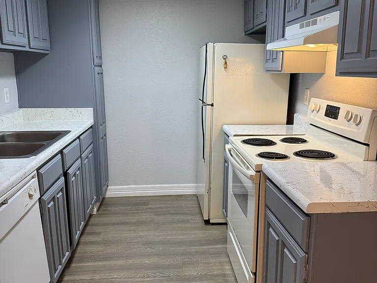 4747 Allendale Rd — Photo 33