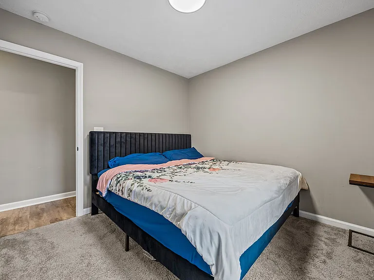 38 Hallmark Dr — Photo 24