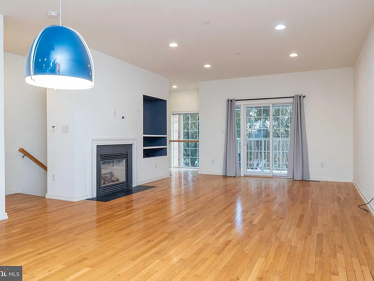 156 Christina Landing Dr — Photo 14