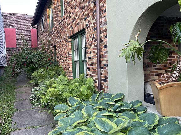 4th image of 131 Spring Street