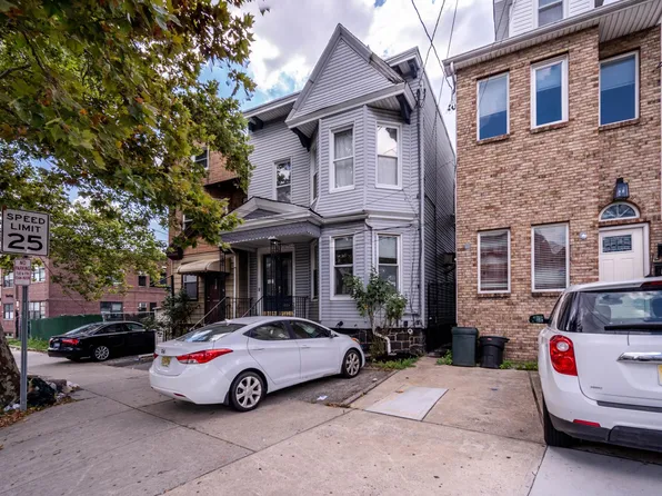 2745 John F Kennedy Blvd #1, Jersey City, NJ 07306