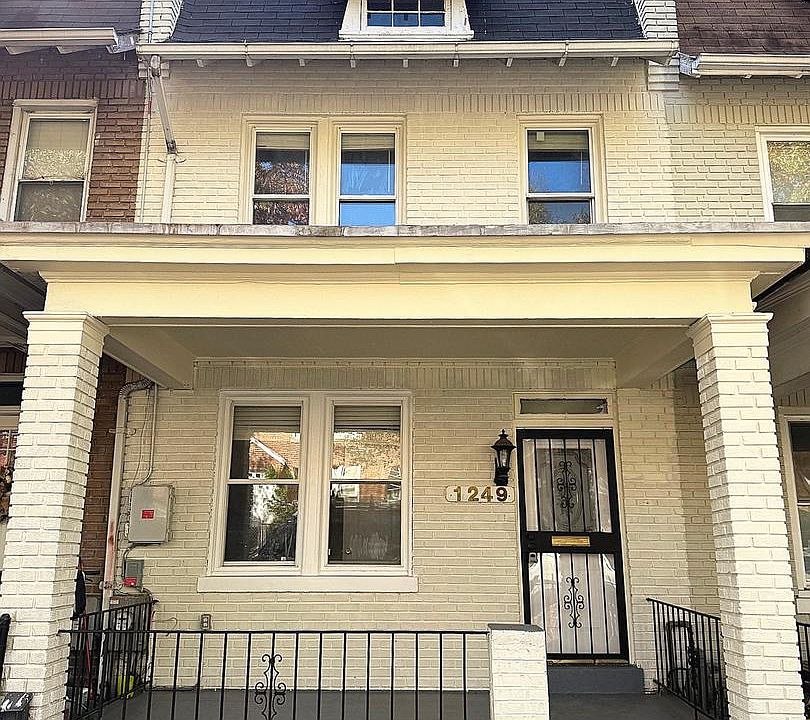 1st image of 1249 Owen Pl NE