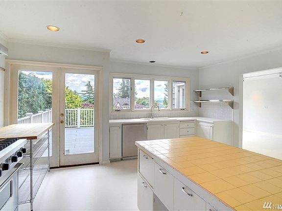 5th image of 1409 McGilvra Blvd E