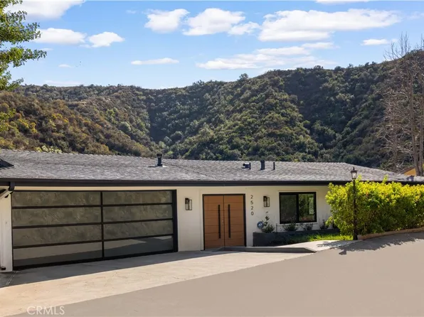 2520 Saint Andrews Dr, Glendale, CA 91206