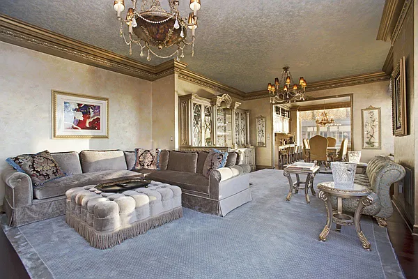 Sold by BLU Real Estate | media 2