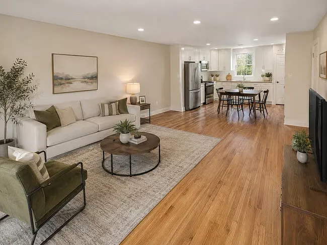 28 Vernon Ter #1 — Photo 1