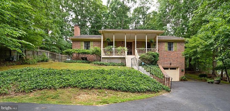 1st image of 303 Twin Lake Dr