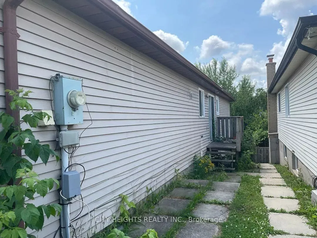 3 bed, $1,850 — Photo 3