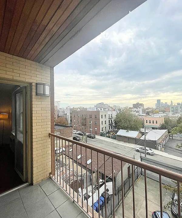 1st image of 21-24 Newtown Ave #4