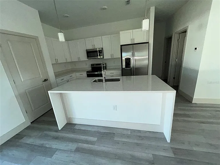 1531 W Gainsboro Ln — Photo 7