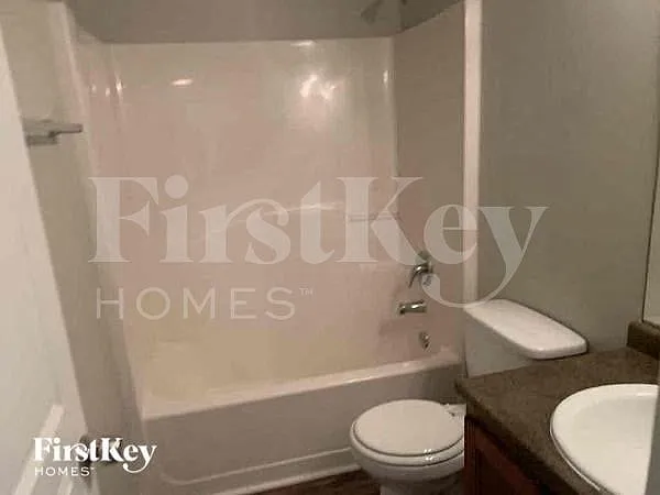 1009 Serene Lake Dr — Photo 11