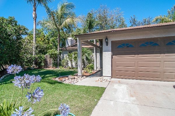 1st image of 1580 Cove Ct